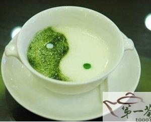 ļ е